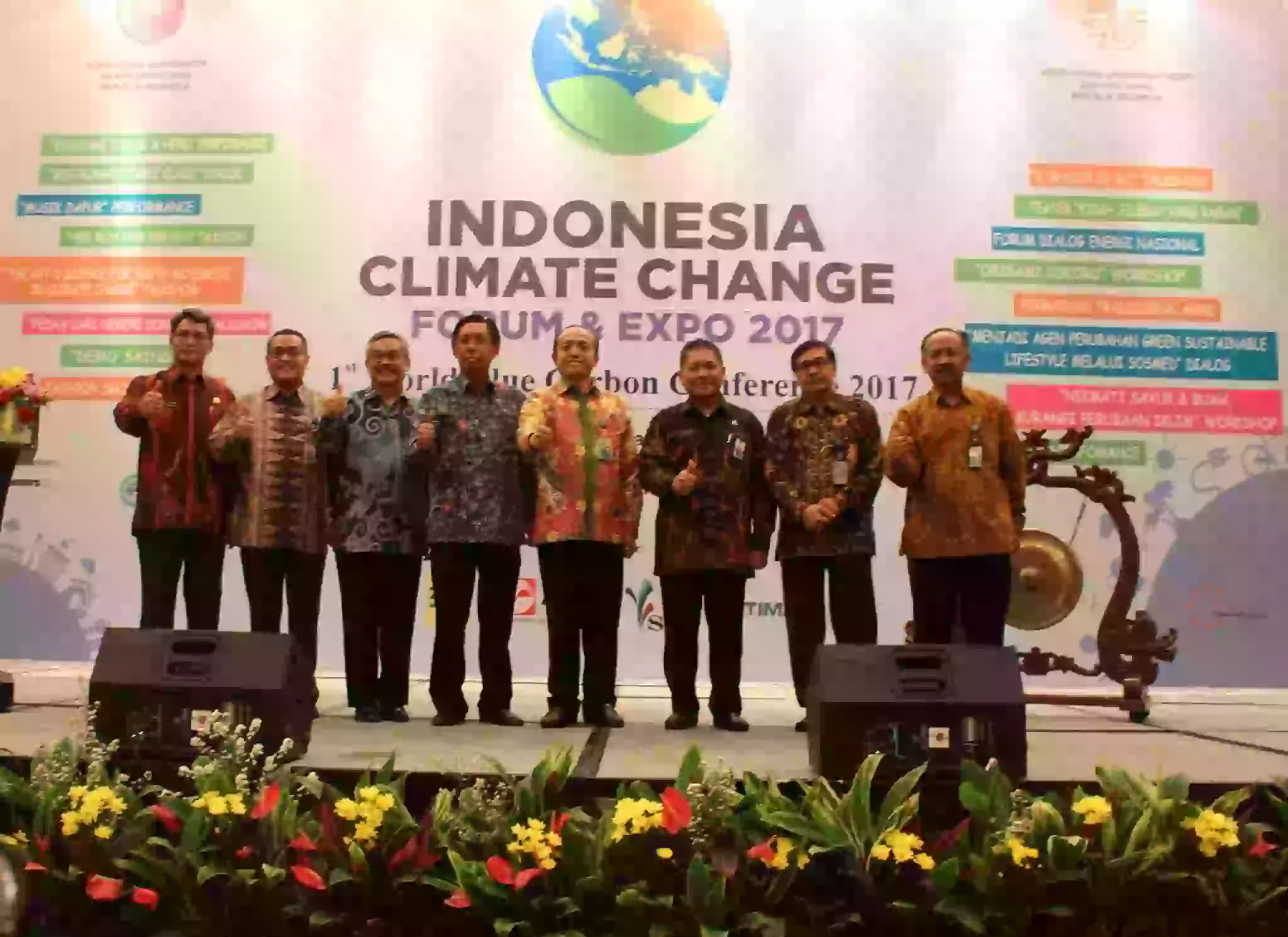 The 1st World Blue Carbon Conference 2017 Intensifkan Pengelolaan Cadangan Karbon Biru untuk Kurangi Laju Emisi The 1st World Blue Carbon Conference 2017 Intensifkan Pengelolaan Cadangan Karbon Biru untuk Kurangi Laju Emisi