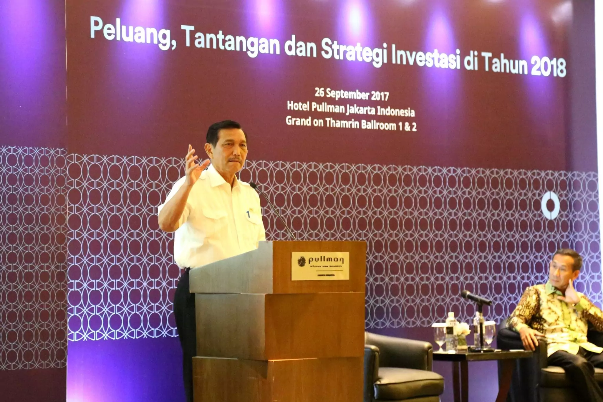 Menko Luhut Keynote Speech Pada Acara Seminar mengenai Peluang, Tantangan dan Strategi Investasi di tahun 2018 Menko Luhut Keynote Speech Pada Acara Seminar mengenai Peluang, Tantangan dan Strategi Investasi di tahun 2018