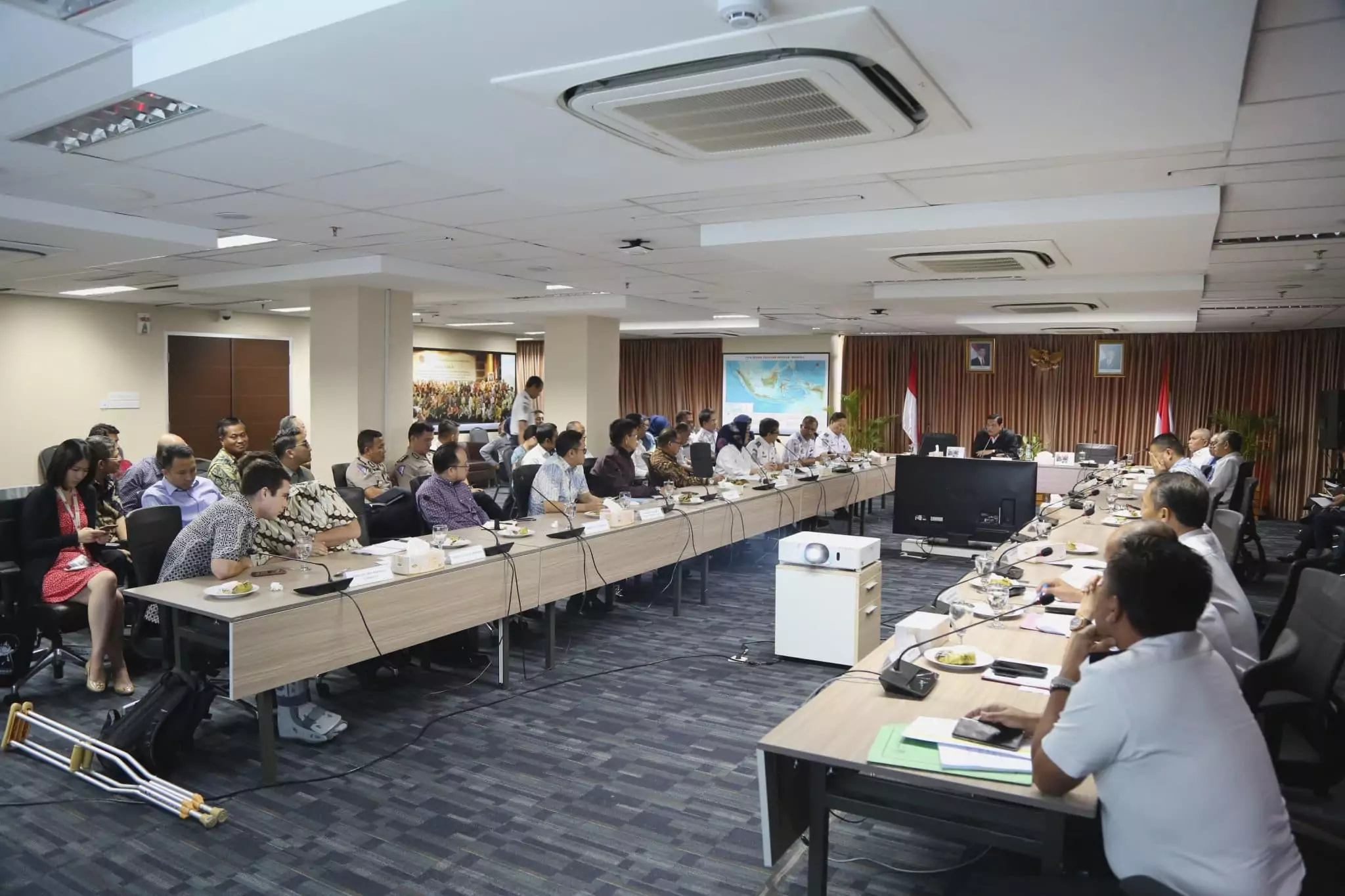 Rapat Koordinasi Tindak Lanjut Langkah dan Kebijakan Transportation Online Rapat Koordinasi Tindak Lanjut Langkah dan Kebijakan Transportation Online