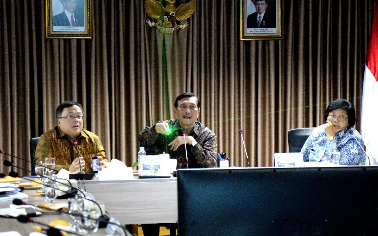 Menko Luhut Pimpin Rakor Lanjutan Reklamasi di Kantor Maritim Menko Luhut Pimpin Rakor Lanjutan Reklamasi di Kantor Maritim