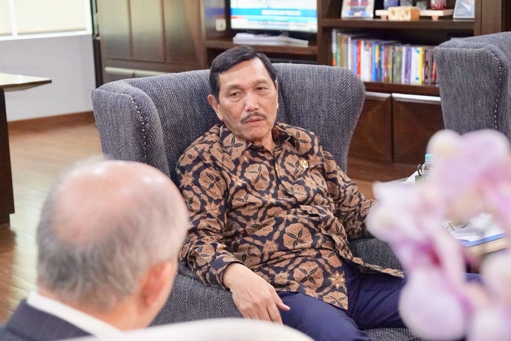 Meeting_w-_Dubes_Amerika