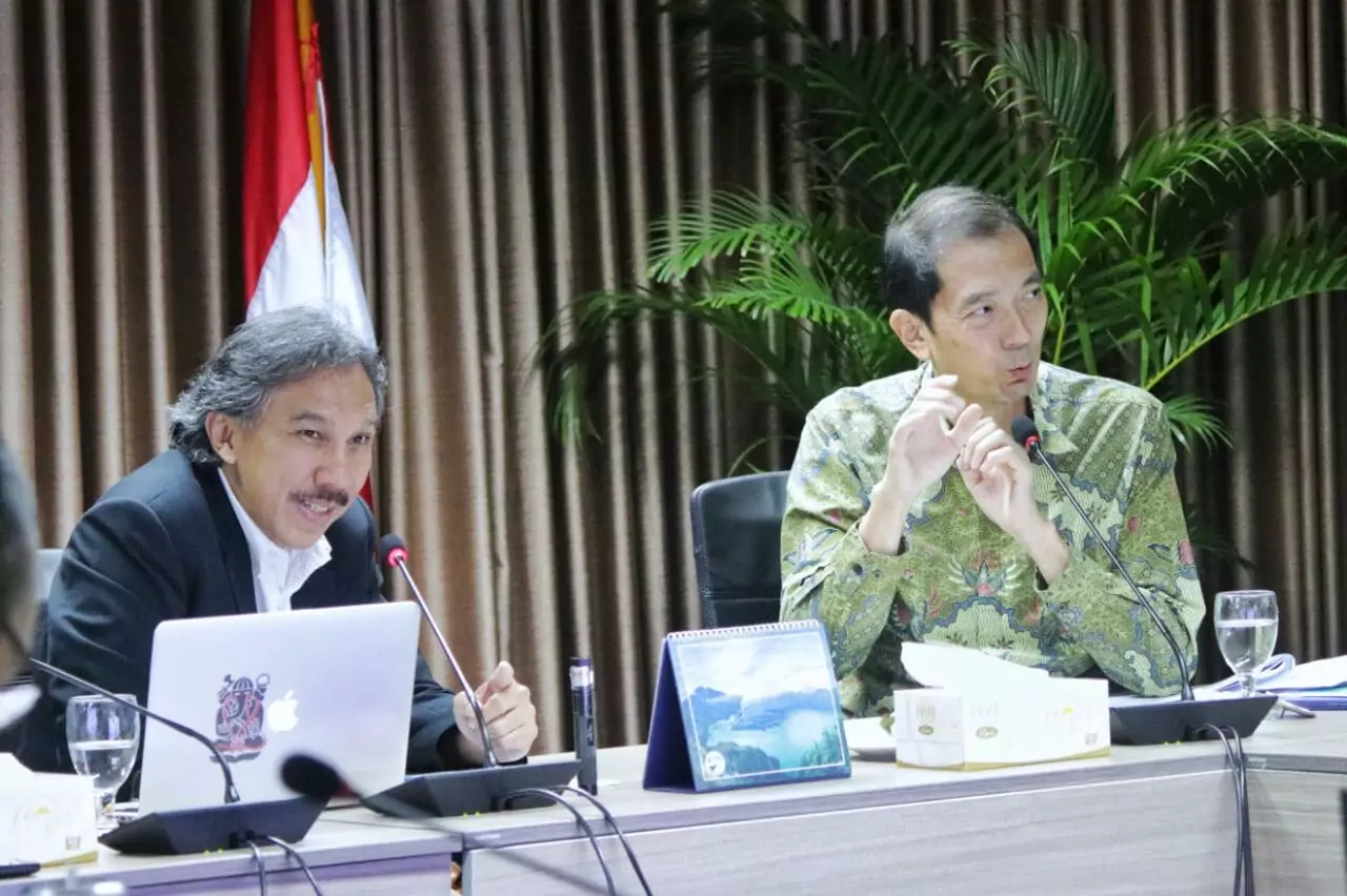 RI Gandeng Jepang untuk Distribusikan LNG dan Bangun Pembangkit Listrik di Indonesia Timur RI Gandeng Jepang untuk Distribusikan LNG dan Bangun Pembangkit Listrik di Indonesia Timur