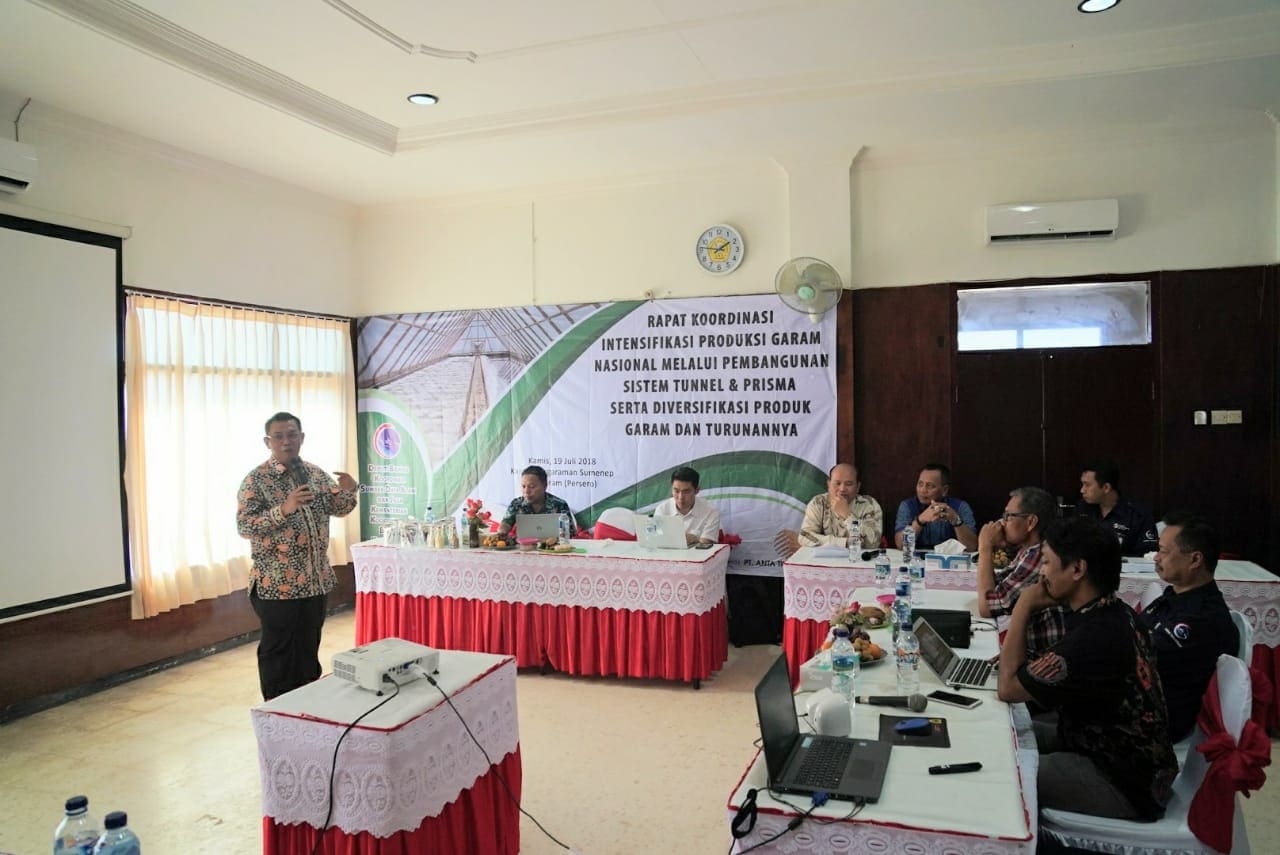 Deputi Bidang Koordinasi Sumber Daya Alam dan Jasa Agung Kuswandono Pimpin Rakor Intensifikasi Produksi Garam Nasional