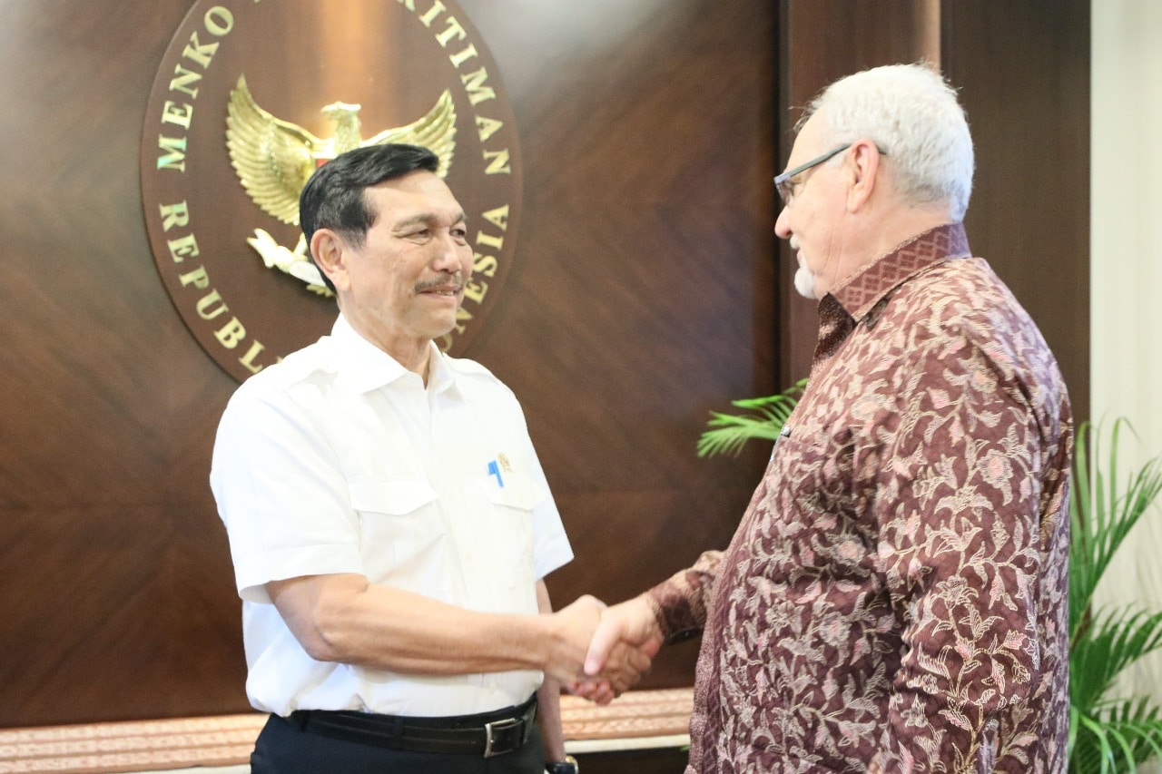 Menko Luhut Meeting Bersama Mr. Philippe Le Houerou Menko Luhut Meeting Bersama Mr. Philippe Le Houerou