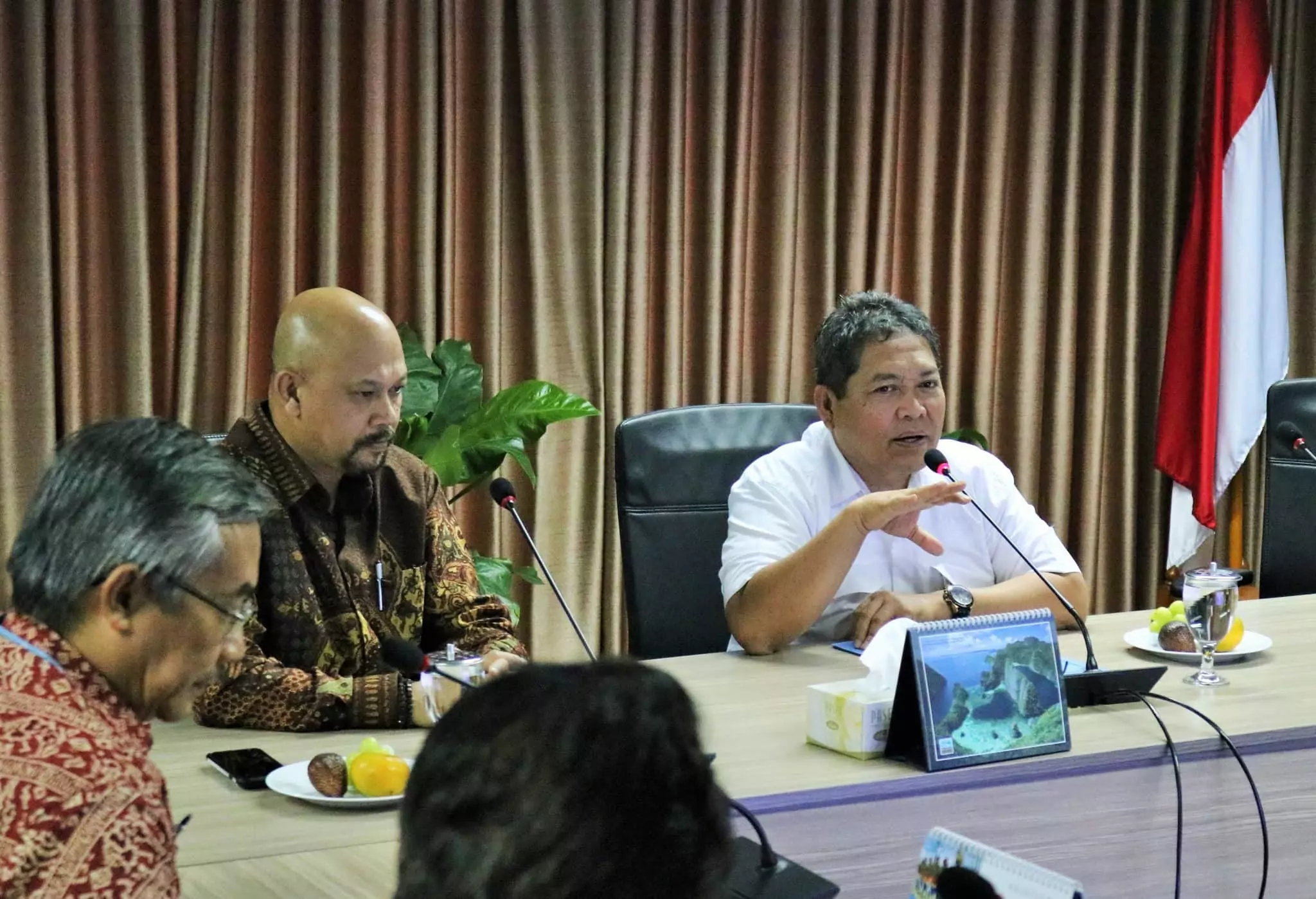 Deputi Safri Pimpin Rakor Pembangunan Pusat Data Kelautan Nasional di Kantor Maritim Deputi Safri Pimpin Rakor Pembangunan Pusat Data Kelautan Nasional di Kantor Maritim