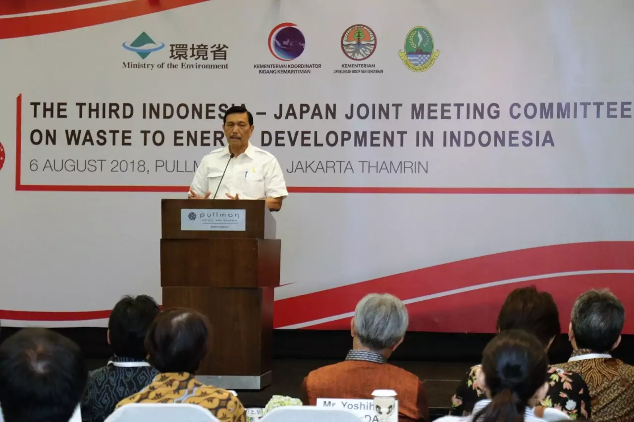 Menko Luhut Memberikan Pidato Acara The 3rd Japan-Indonesia Joint Commite Meeting on Waste to Energy Menko Luhut Memberikan Pidato Acara The 3rd Japan-Indonesia Joint Commite Meeting on Waste to Energy