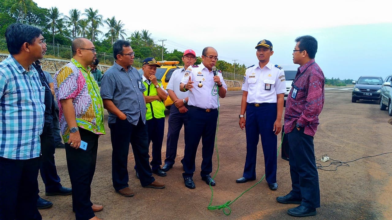 Kemenko Maritim Mengurai Tantangan Pengembangan Wisata Karimunjawa Kemenko Maritim Mengurai Tantangan Pengembangan Wisata Karimunjawa