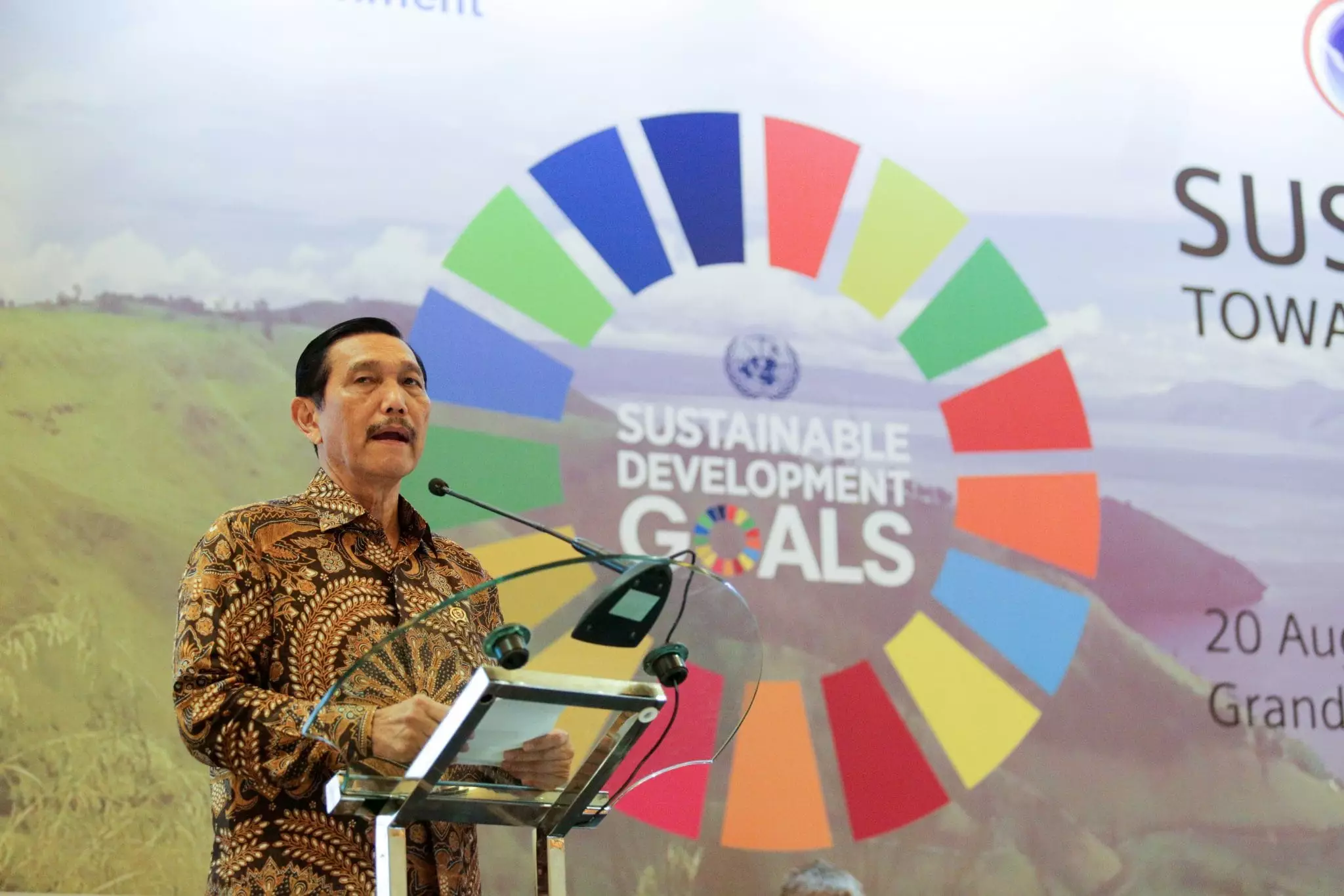 Menko Kemaritiman di Seminar Nasional Sustainability for All Towards an SDG Focused Roadmap Menko Kemaritiman di Seminar Nasional Sustainability for All Towards an SDG Focused Roadmap