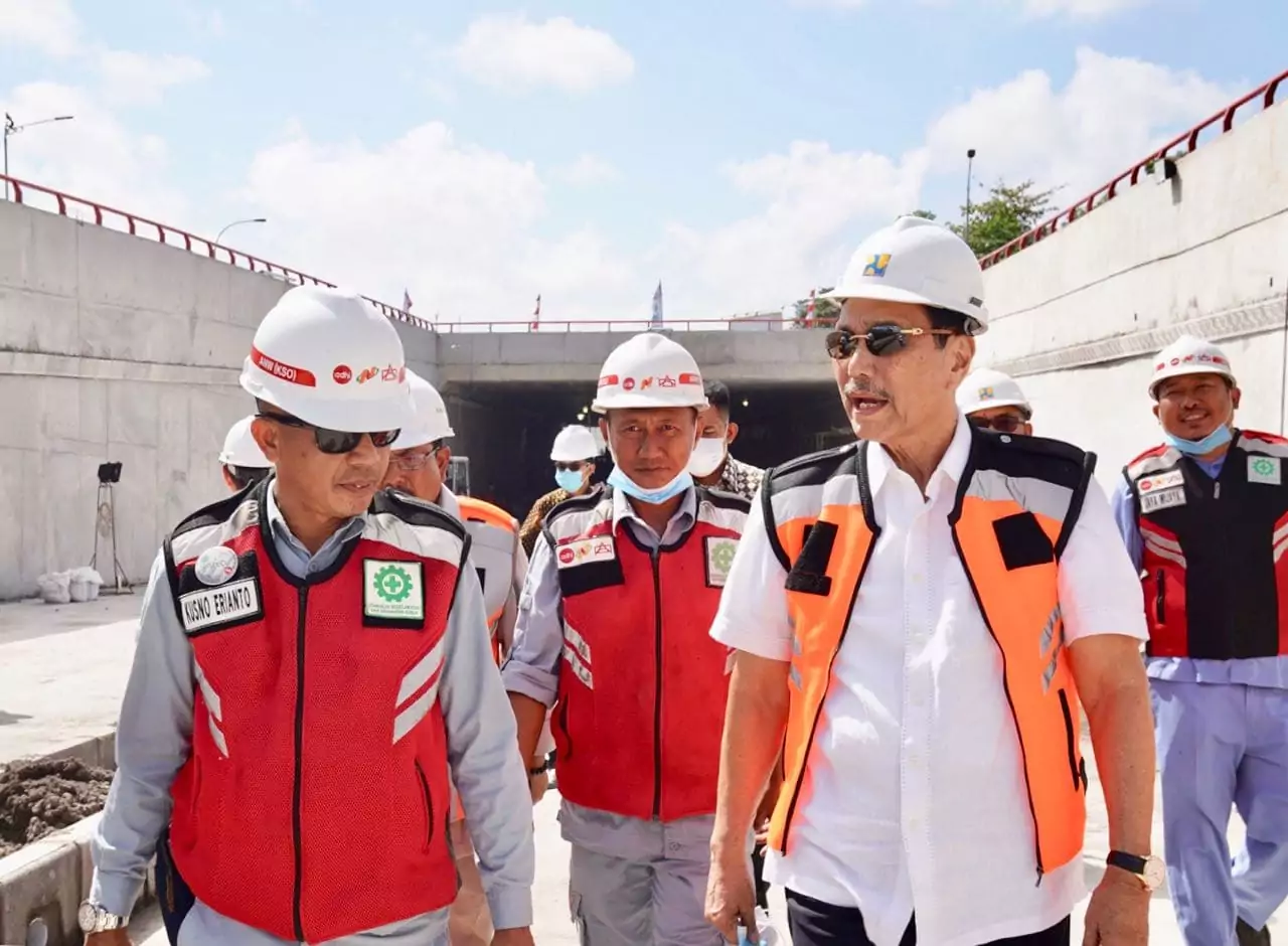 Menko Luhut Pantau Perkembangan Underpass Ngurah Rai Menko Luhut Pantau Perkembangan Underpass Ngurah Rai