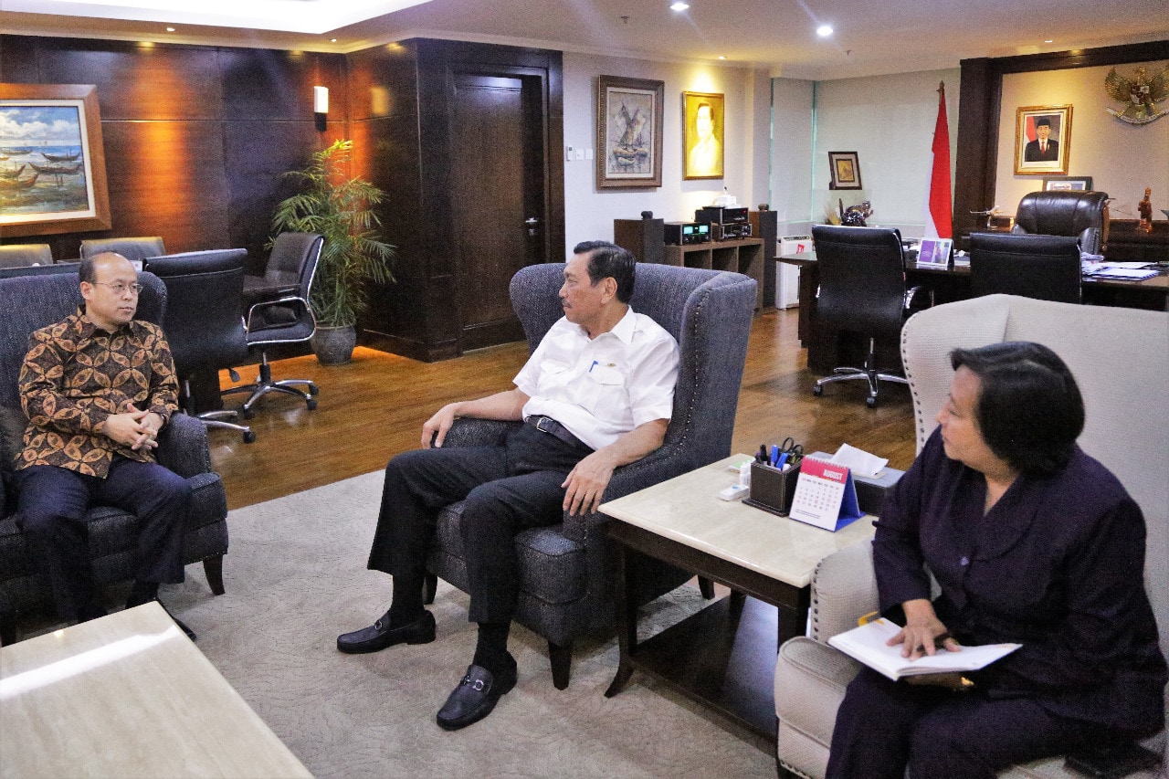 Menko Maritim Luhut B. Pandjaitan Meeting Dengan Mr. Xiao Qian