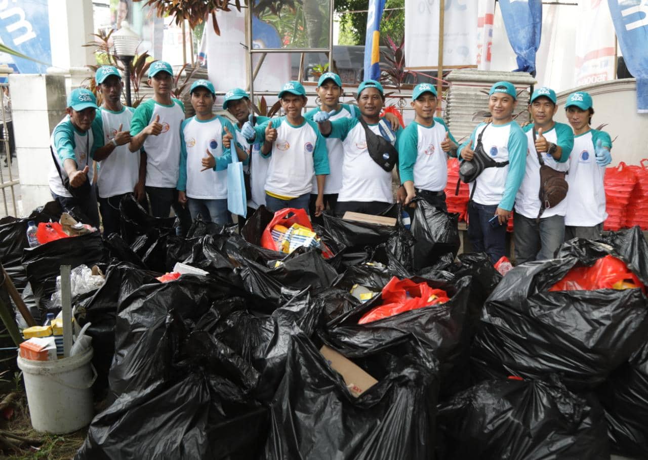 Kemenko Maritim Ajak Masyarakat Manado dalam “Aksi Bersih”