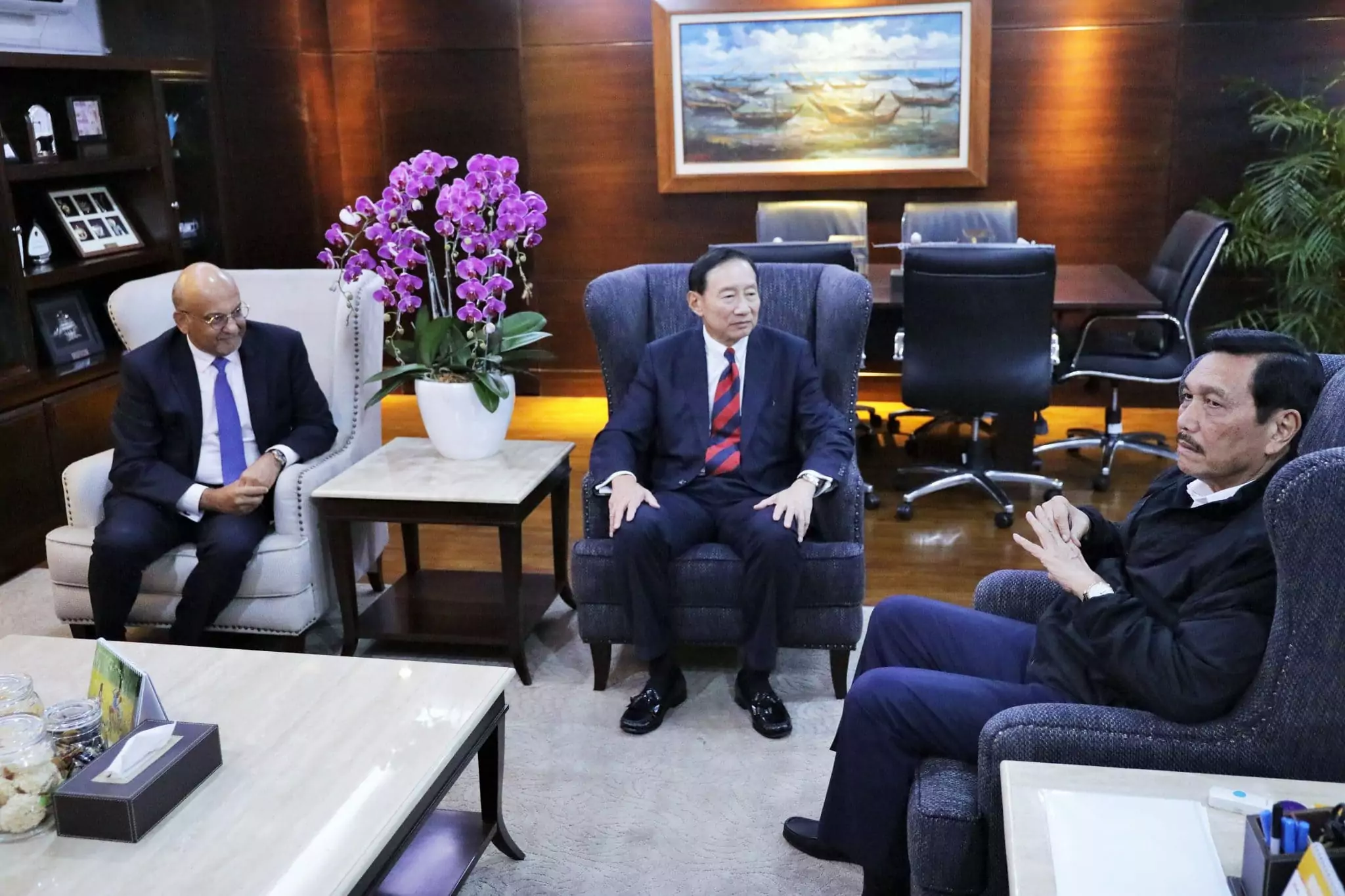 Menko Luhut Menerima Audiensi dari HSBC Group Menko Luhut Menerima Audiensi dari HSBC Group
