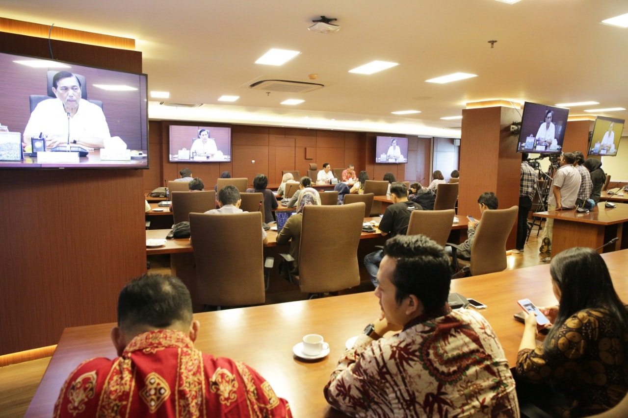 Menko Luhut Coffee Morning Dengan Media Di Kantor Maritim