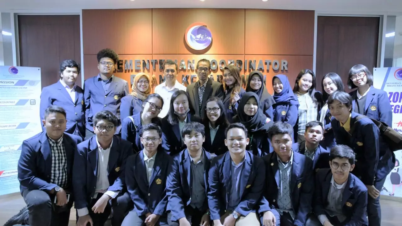 Mahasiswa UNPAD Membahas Poros Maritim Dunia Bersama Kemenko Kemaritiman Mahasiswa UNPAD Membahas Poros Maritim Dunia Bersama Kemenko Kemaritiman