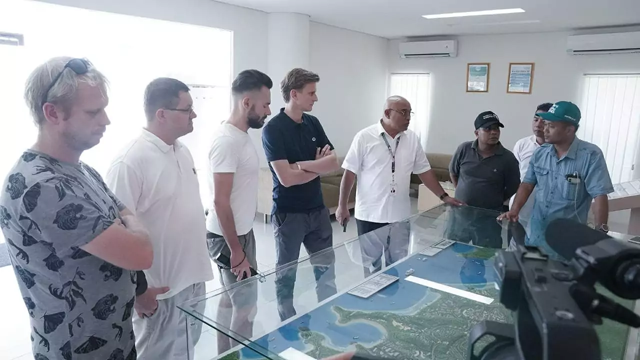 Kemenko Maritim Dampingi Tim Jurnalis Polandia Soroti Isu Lingkungan dan Pemulihan Sektor Pariwisata Lombok Kemenko Maritim Dampingi Tim Jurnalis Polandia Soroti Isu Lingkungan dan Pemulihan Sektor Pariwisata Lombok