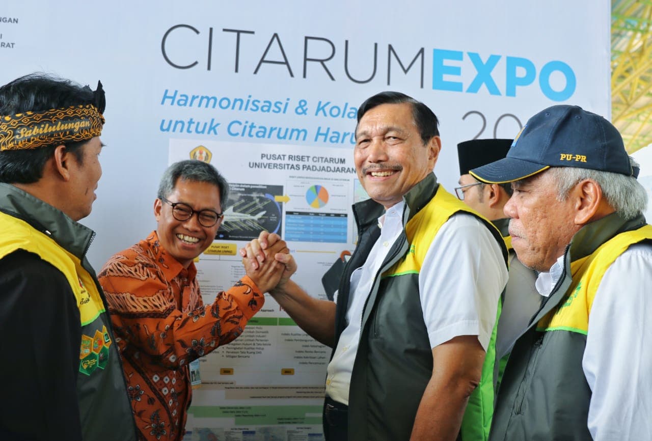 Menko Luhut Menghadiri Citarum Harum Expo di Bale Rame, Soreang Menko Luhut Menghadiri Citarum Harum Expo di Bale Rame, Soreang
