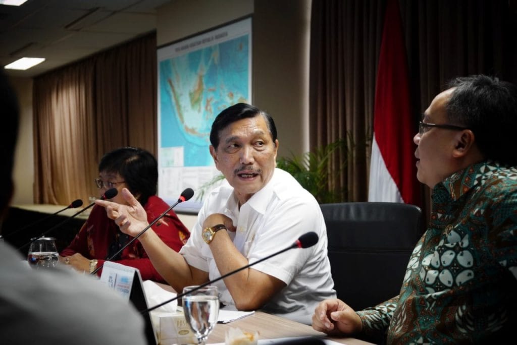 Menko Luhut Pimpin Rakor Pembahasan Persiapan Launching Gerakan Indonesia Bersih Menko Luhut Pimpin Rakor Pembahasan Persiapan Launching Gerakan Indonesia Bersih