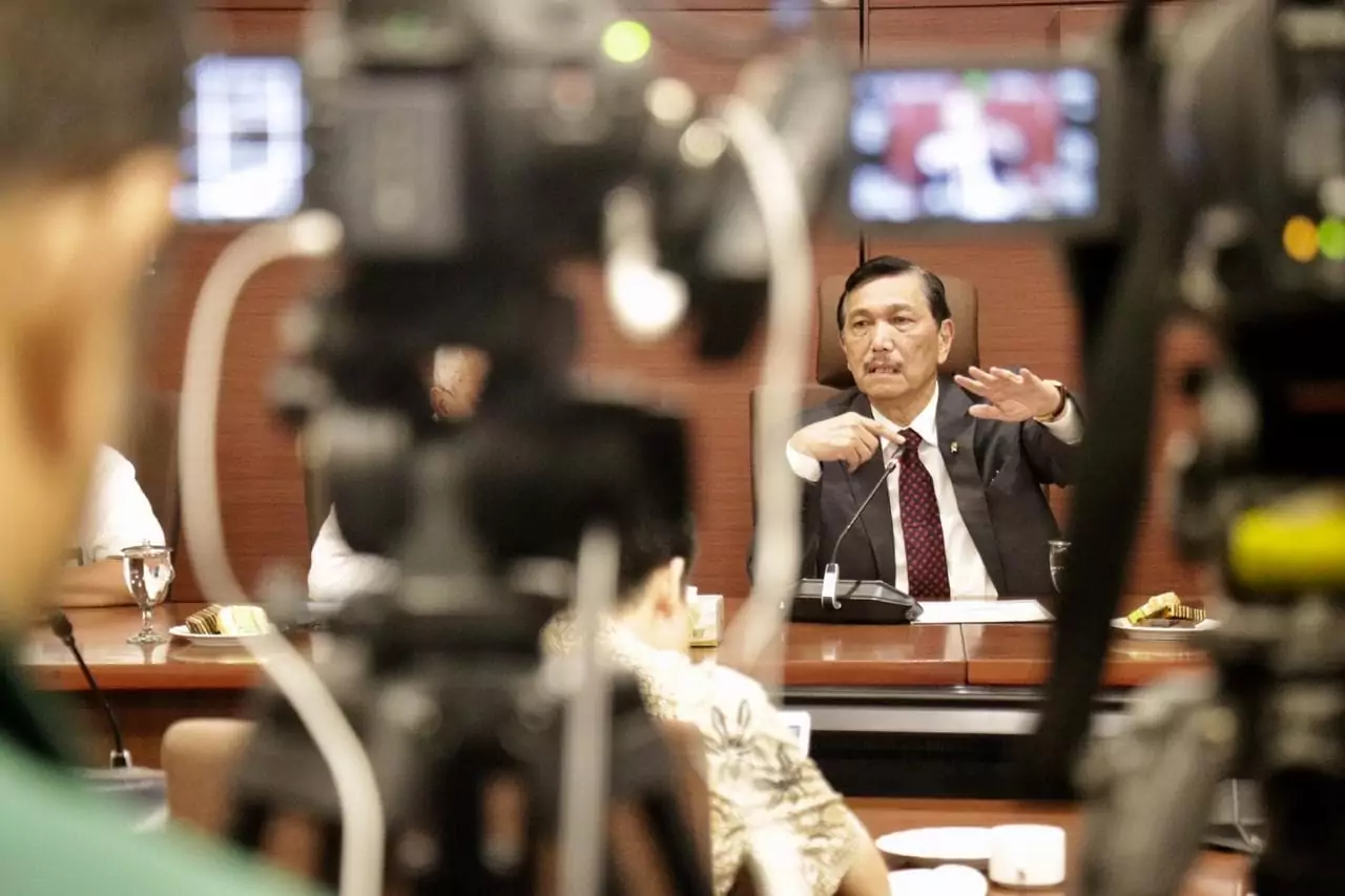 Menko Bidang Kemaritiman Luhut B. Pandjaitan Afternoon Tea bersama Wartawan di Kantor Maritim Menko Bidang Kemaritiman Luhut B. Pandjaitan Afternoon Tea bersama Wartawan di Kantor Maritim