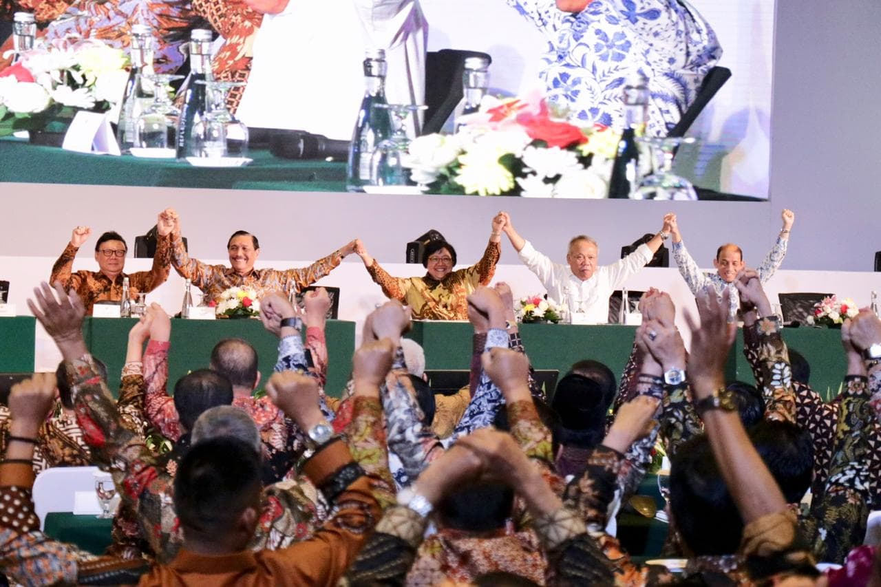Menko Luhut Pimpin Rapat Kerja Nasional Gerakan Indonesia Bersih