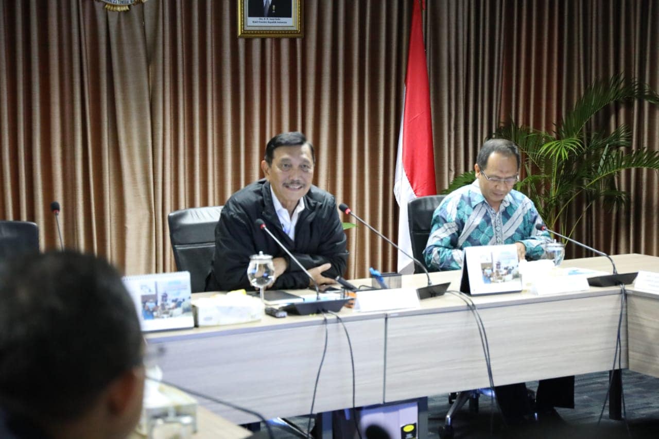 Rapat Upaya Penyelesaian Kasus Tumpahan Minyak Secara Ilegal di Kota Batam, Kab. Bintan dan Riau Rapat Upaya Penyelesaian Kasus Tumpahan Minyak Secara Ilegal di Kota Batam, Kab. Bintan dan Riau
