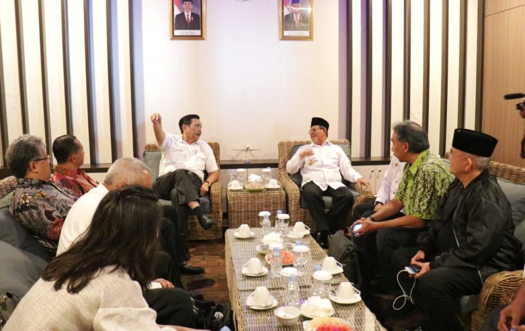 Menko Bidang Kemaritiman Lakukan Kunjungan Kerja Ke Ternate Menko Bidang Kemaritiman Lakukan Kunjungan Kerja Ke Ternate