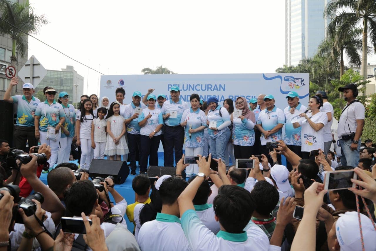 Hadiri Launching GIB, Menko Luhut: Lupakan Politik, Fokus Peduli Sampah Hadiri Launching GIB, Menko Luhut: Lupakan Politik, Fokus Peduli Sampah