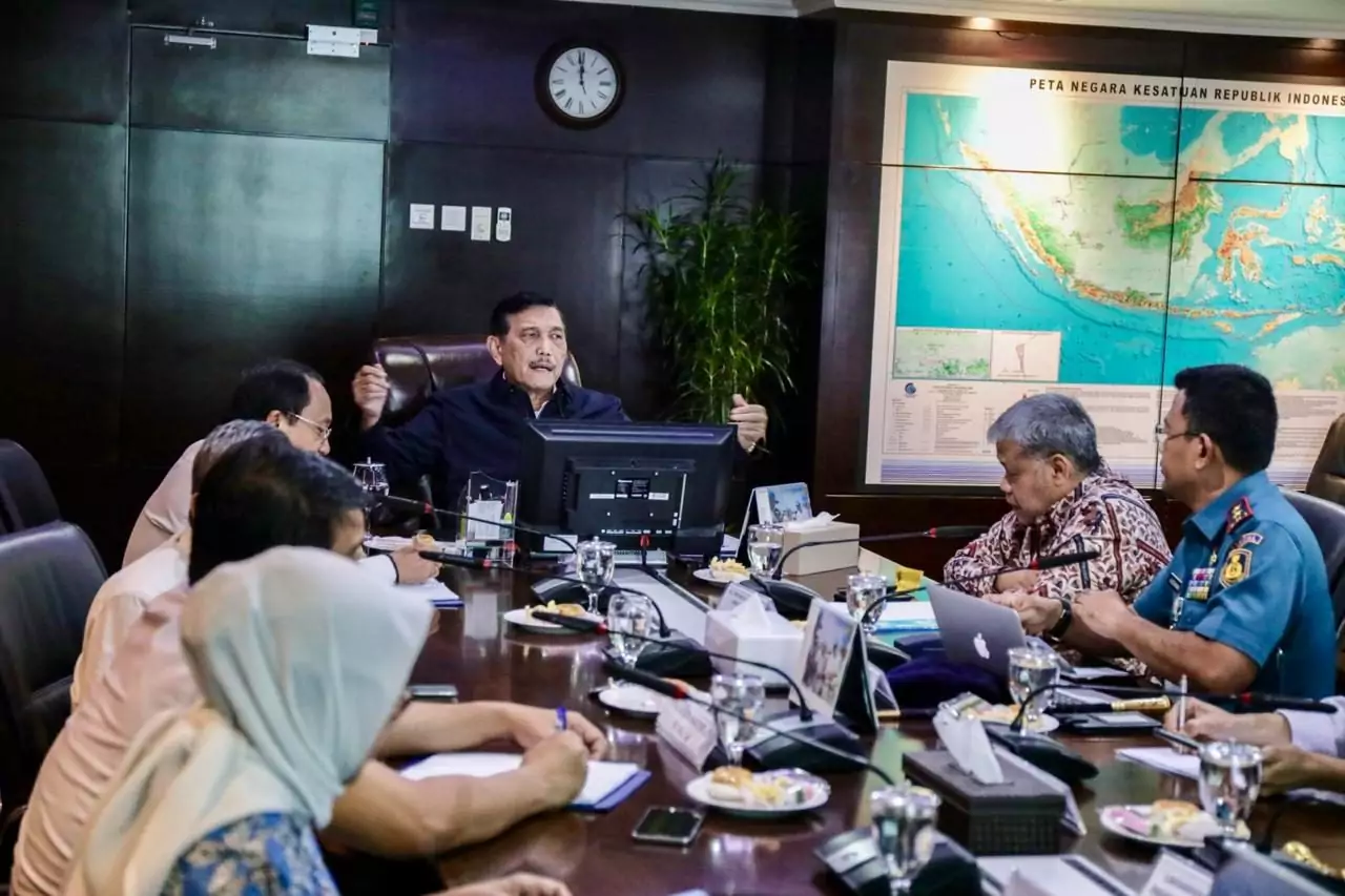 Menko Luhut Rapat Pembentukan Universitas Maritim Indonesia 5