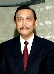 Luhut Binsar Pandjaitan Luhut Binsar Pandjaitan