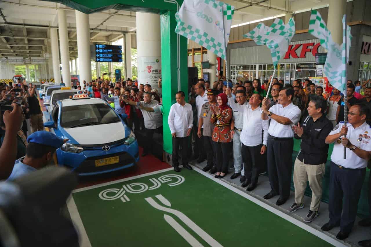 Menko Luhut : Layanan Grab di 7 Bandara di Sumatera Akan Berdampak Positif Bagi Pengembangan Pariwisata Daerah