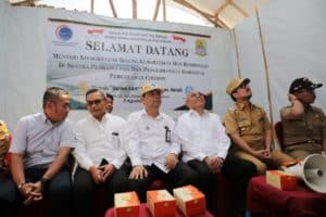 Deputi Agung Tinjau Tambak Garam Di Bungko Lor, Cirebon