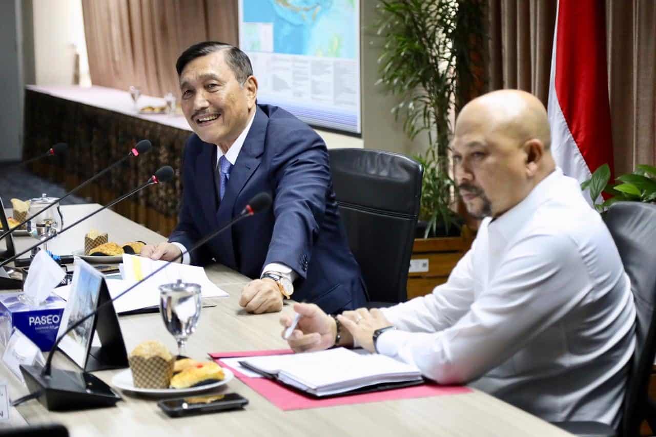 Menko Luhut Rakor Lanjutan Integrated Solid Waste Management di Kantor Maritim Menko Luhut Rakor Lanjutan Integrated Solid Waste Management di Kantor Maritim