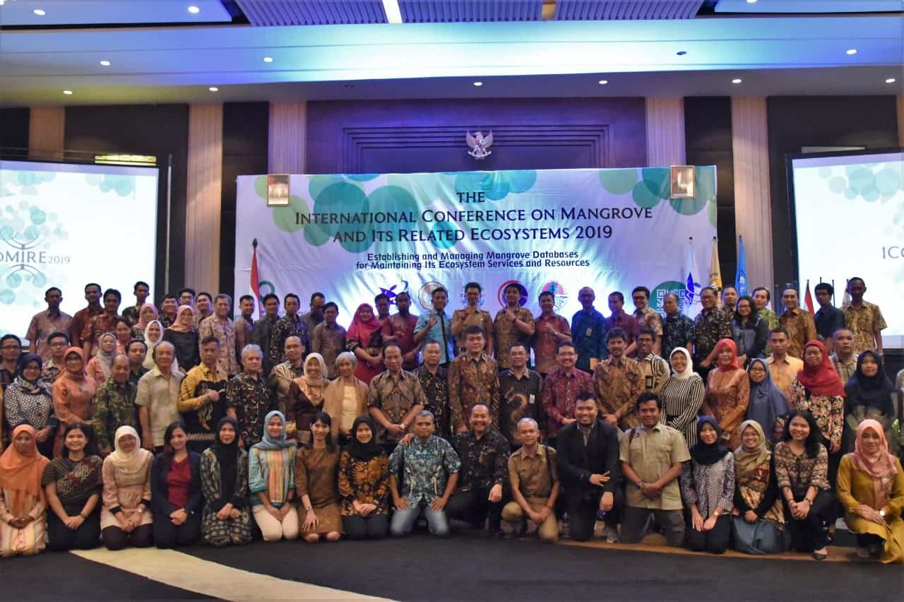 Diawali Penanaman Mangrove, Kemenko Bidang Kemaritiman membuka acara ICoMIRE 2019 Diawali Penanaman Mangrove, Kemenko Bidang Kemaritiman membuka acara ICoMIRE 2019