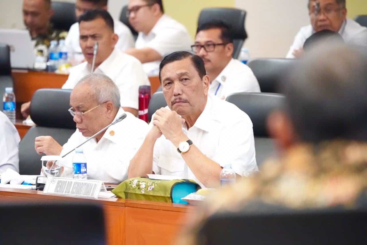 Menko Bidang Kemaritiman memimpin Rapat Kerja Penetapan RAPBN 2020 Menko Luhut memimpin Rapat Kerja Penetapan RAPBN 2020