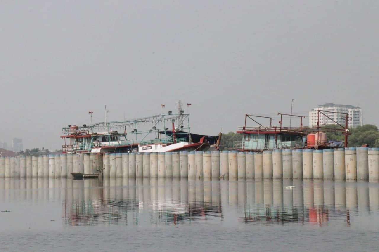 Kunjungan Lapangan Ke Lokasi Terdampak Amblesan Tanah di Daerah Pesisir Jakarta Kunjungan Lapangan Ke Lokasi Terdampak Amblesan Tanah di Daerah Pesisir Jakarta