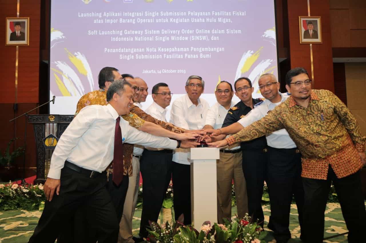 Resmikan DO Online, Plt. Sesmenko Agung: Pelabuhan Buka 24/7 Resmikan DO Online, Plt. Sesmenko Agung: Pelabuhan Buka 24/7