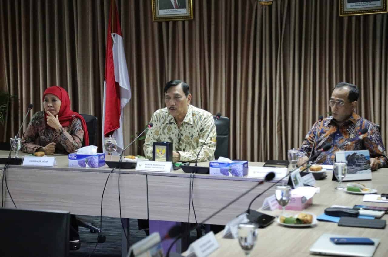 Menko Luhut B. Pandjaitan Rapat Percepatan Pembangunan Bandara Kediri Menko Luhut B. Pandjaitan Rapat Percepatan Pembangunan Bandara Kediri