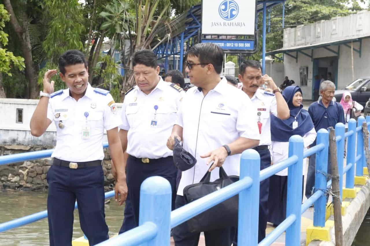 Kuatkan Penyusunan Draft Perpres, Asdep Infrastruktur Pelayaran, Perikanan, dan Pariwisata Tinjau Pelayaran Rakyat di Cilacap Kuatkan Penyusunan Draft Perpres, Asdep Infrastruktur Pelayaran, Perikanan, dan Pariwisata Tinjau Pelayaran Rakyat di Cilacap
