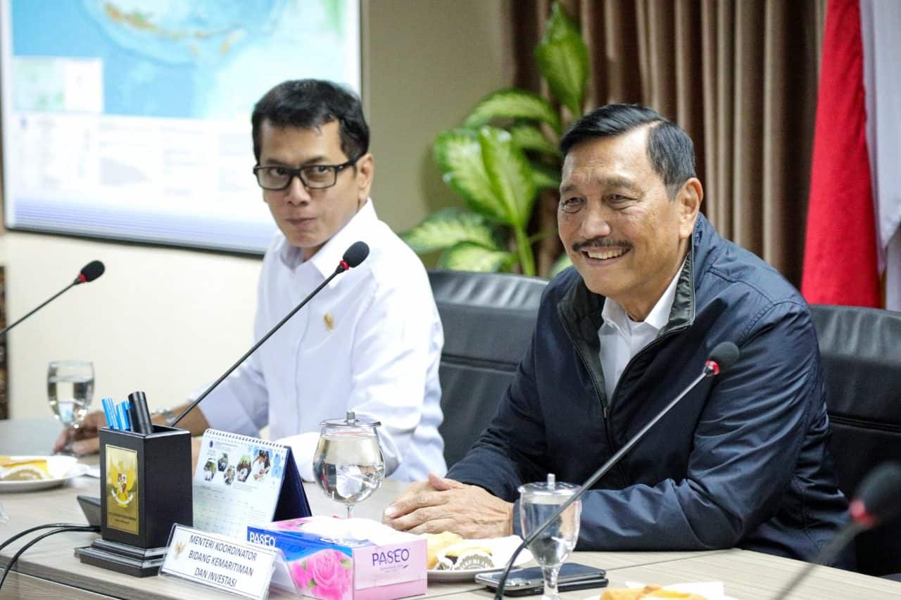 Menko Luhut B. Pandjaitan Pimpin Rakor Proyek Prioritas Nasional Jawa Timur Menko Luhut B. Pandjaitan Pimpin Rakor Proyek Prioritas Nasional Jawa Timur