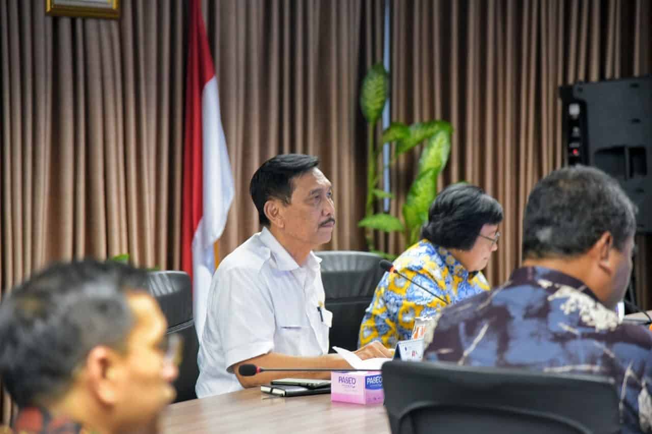 Menko Luhut Pimpin Rapat Tentang Pembangunan Pelabuhan Teluk Santong Auto Draft