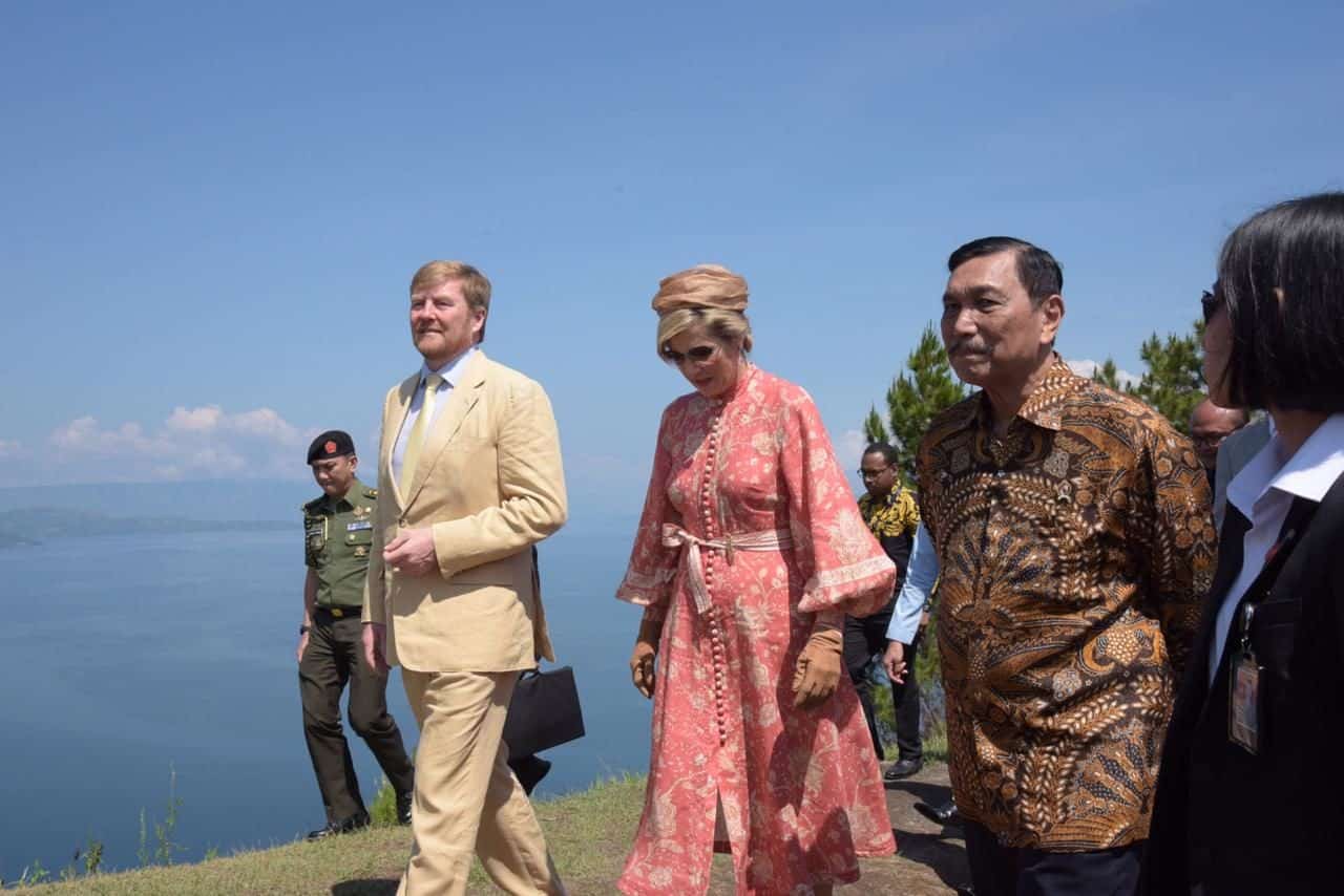 Menko Luhut Berkunjung ke Bukit Singgolom Bersama Raja dan Ratu Belanda Auto Draft