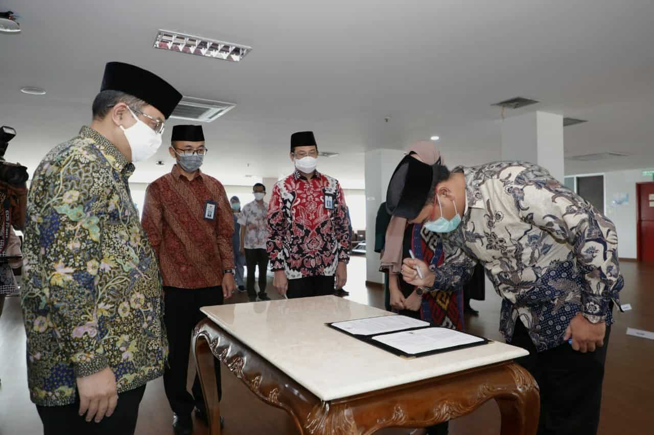 Sesmenko Pimpin Upacara Pelantikan serta Pengambilan Sumpah Pejabat dan Pejabat Pengawas di Lingkungan KemenkoMarves Sesmenko Pimpin Upacara Pelantikan serta Pengambilan Sumpah Pejabat dan Pejabat Pengawas di Lingkungan KemenkoMarves