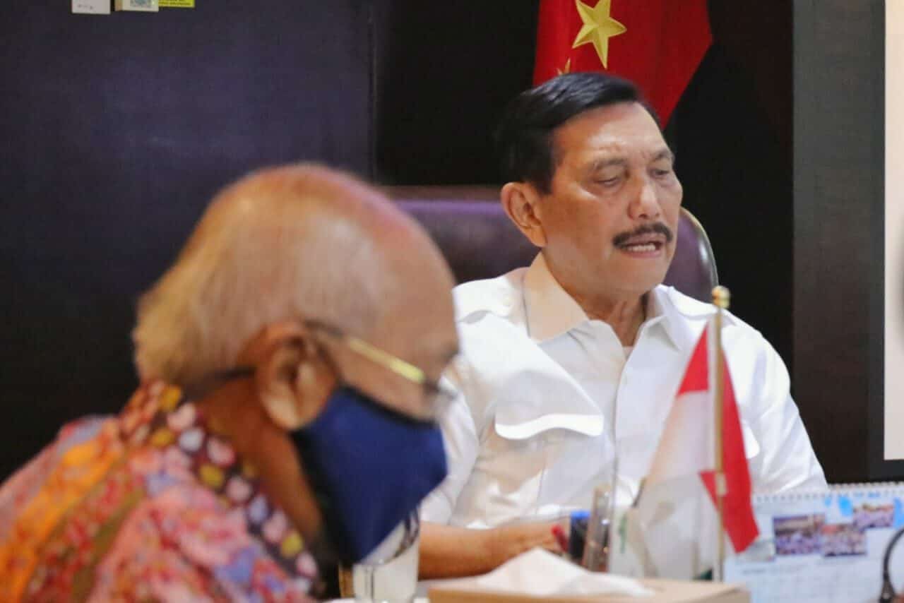 Menko Luhut Evaluasi Penanganan Covid 19 di Empat Provinsi