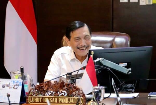 Menko Luhut: Sertifikasi Produk Kesehatan dan Farmasi Dorong Peningkatan TKDN Konsep Otomatis