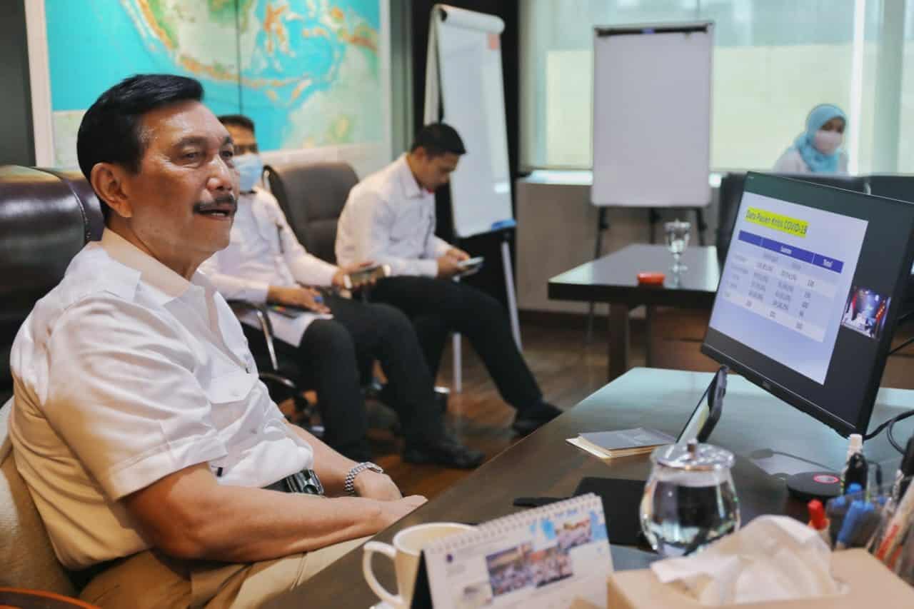 Menko Luhut Melakukan Vidcon Rakor Finalisasi Protokol Manajemen Perawatan Pasien Covid-19 Menko Luhut Melakukan Vidcon Rakor Finalisasi Protokol Manajemen Perawatan Pasien Covid-19