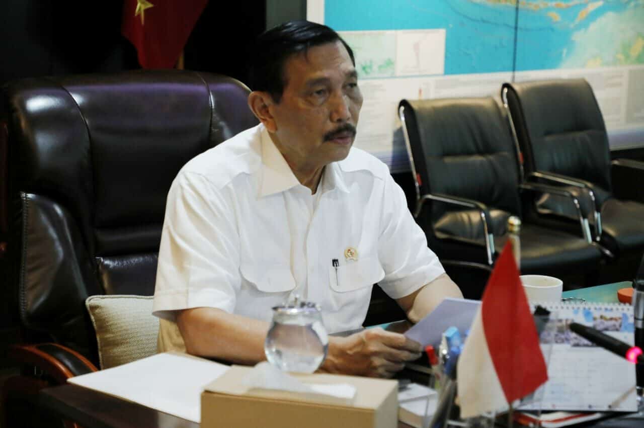 Menko Luhut Melakukan Vidcon Terkait Webinar Mendukung Program Restorasi Ekosistem Terumbu Karang Menko Luhut Melakukan Vidcon Terkait Webinar Mendukung Program Restorasi Ekosistem Terumbu Karang