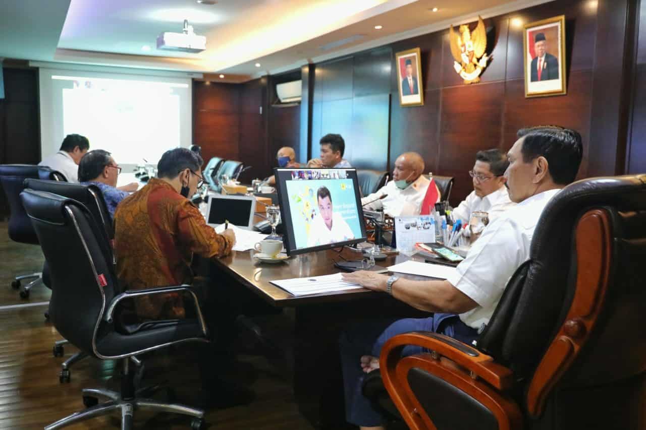 Menko Luhut Marves Melakukan Vidcon Rapat Koordinasi Percepatan Pengembangan Pelabuhan Kuala Tanjung Menko Luhut Marves Melakukan Vidcon Rapat Koordinasi Percepatan Pengembangan Pelabuhan Kuala Tanjung