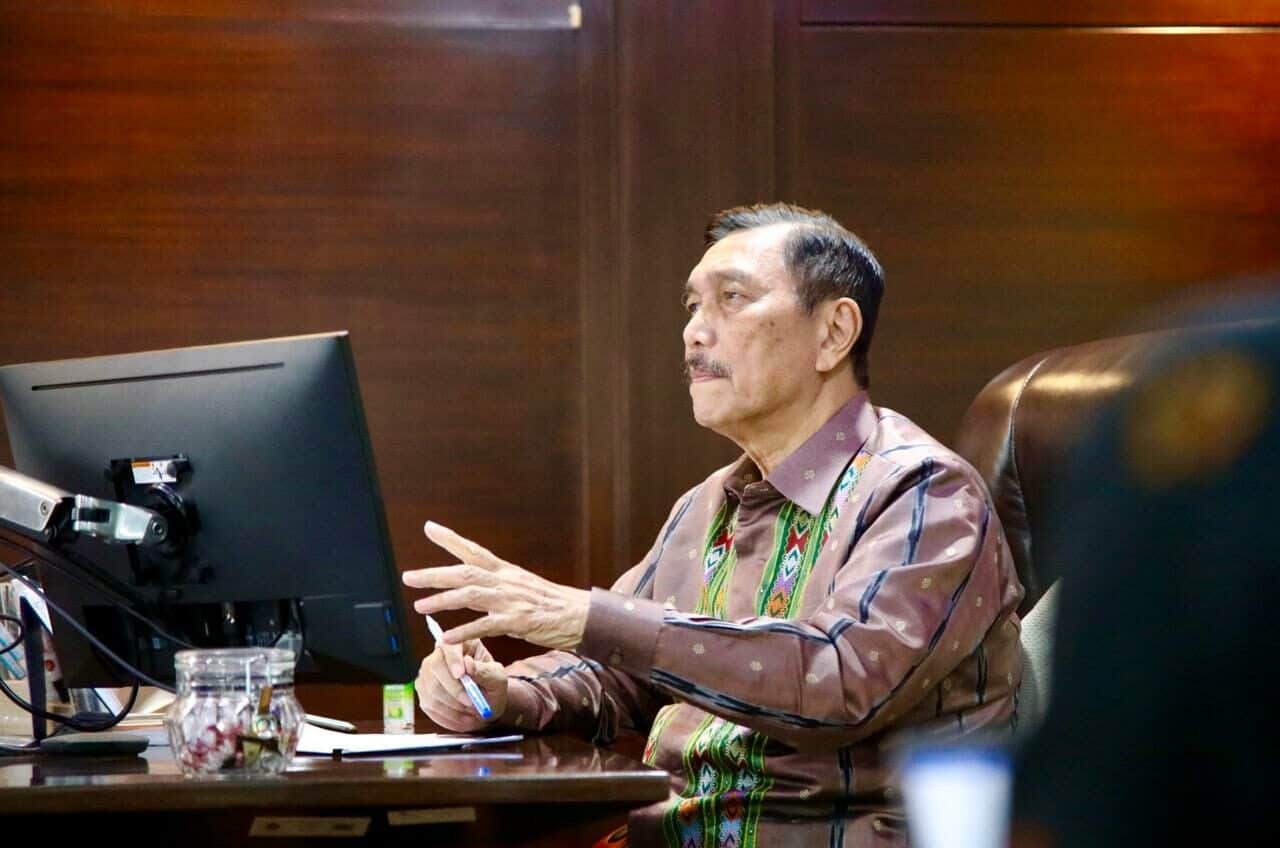 Menko Marves Luhut Pimpin Vidcon Rakor Implementasi Program P3DN Pada Sektor Minyak Dan Gas Bumi Menko Marves Luhut Pimpin Vidcon Rakor Implementasi Program P3DN Pada Sektor Minyak Dan Gas Bumi