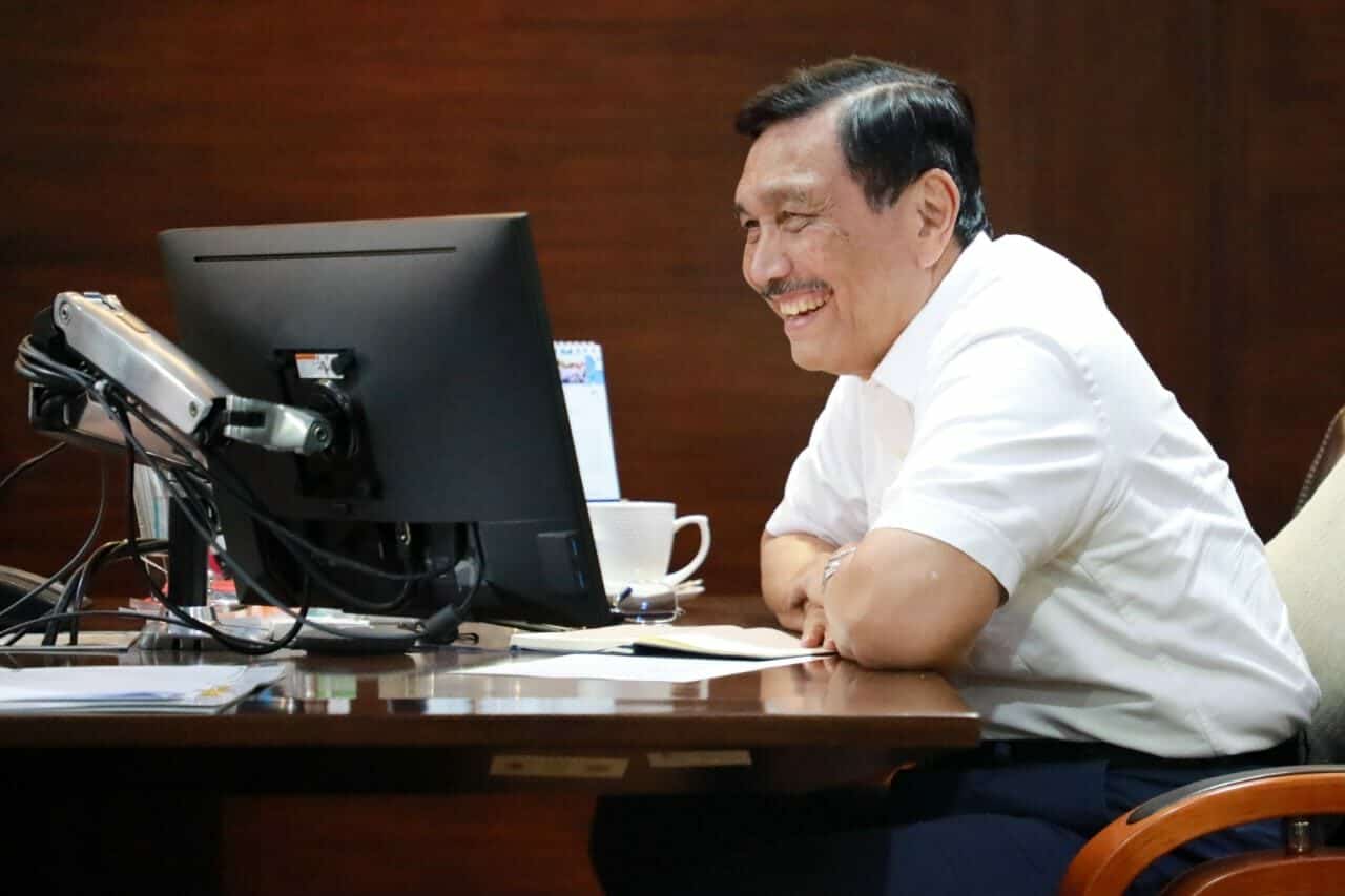 Menko Marves Luhut Melakukan Vidcon Rakor Persiapan Vaksinisasi Menko Marves Luhut Melakukan Vidcon Rakor Persiapan Vaksinisasi