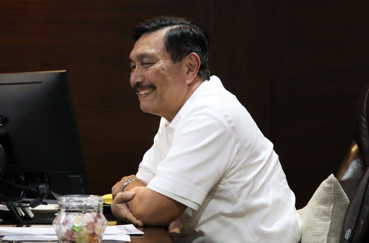 Menko Marves Luhut Melakukan Vidcon Terkait Rakor Prosedur Di Rumah Sakit Dalam Penanganan Covid-19 Menko Marves Luhut Melakukan Vidcon Terkait Rakor Prosedur Di Rumah Sakit Dalam Penanganan Covid-19