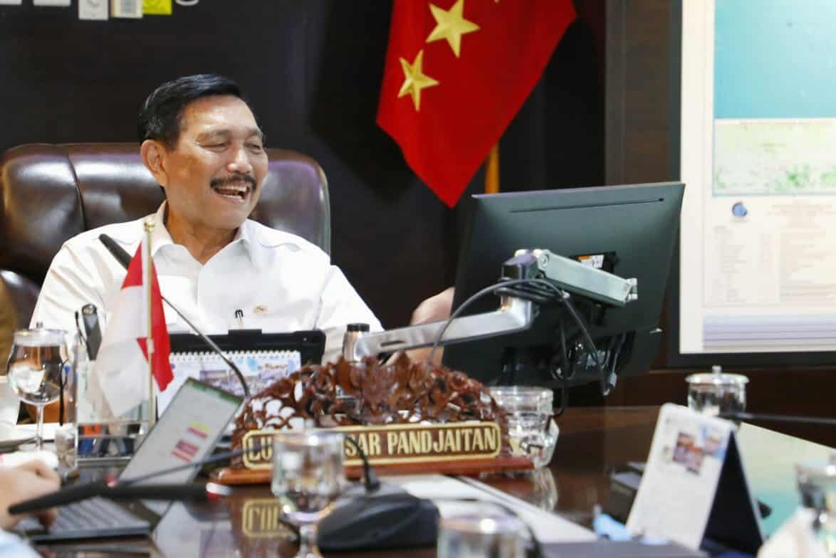 Menko Marves Luhut Melakukan Vidcon Meeting Bersama Kepala BNPB,Pangdam Jaya Dan Kapolda Metro Menko Marves Luhut Melakukan Vidcon Meeting Bersama Kepala BNPB,Pangdam Jaya Dan Kapolda Metro